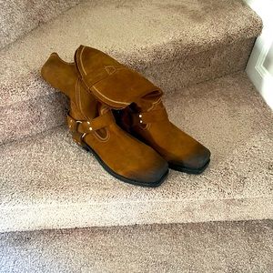 Men’s Suede Cowboy Boots